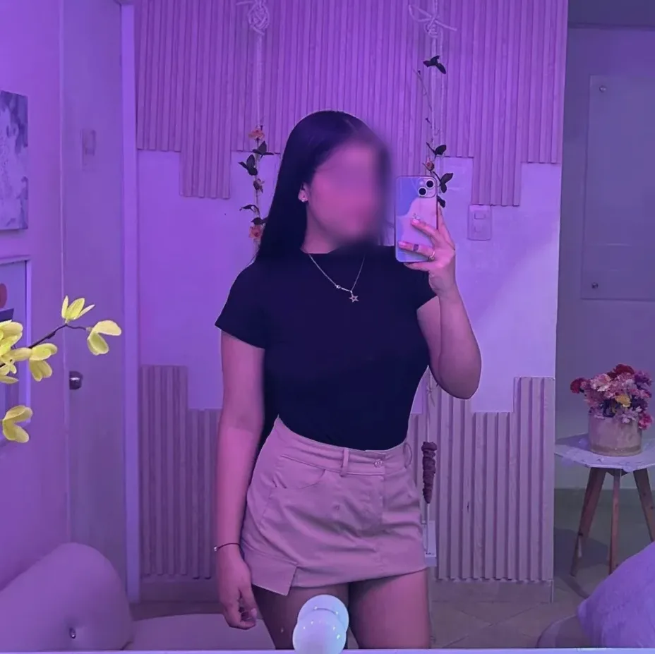 Annika, 23