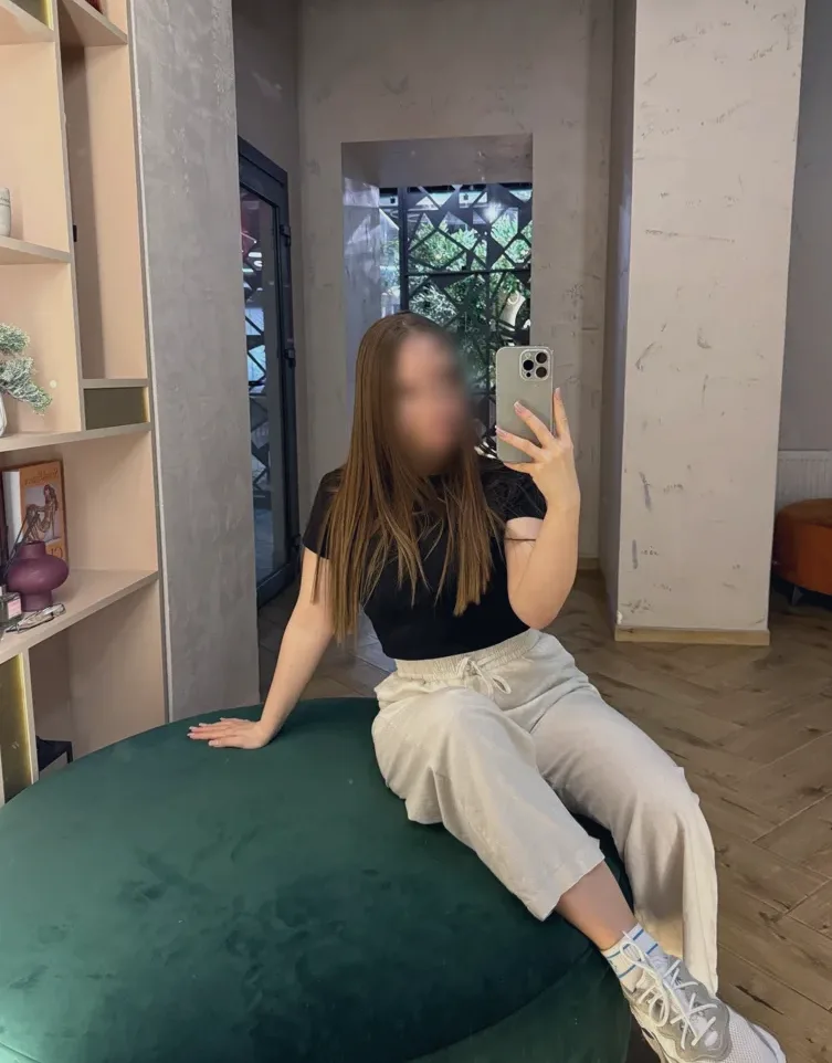Hanna, 26