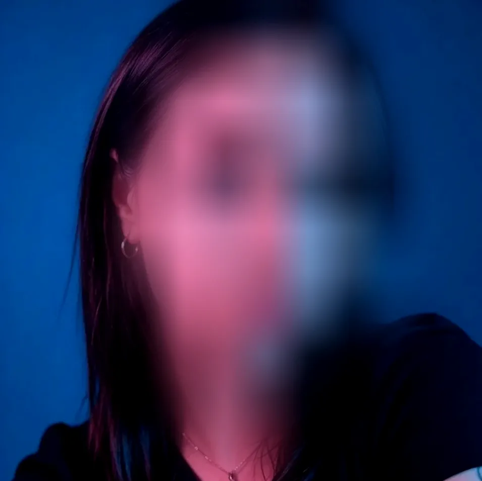 Katrin, 20