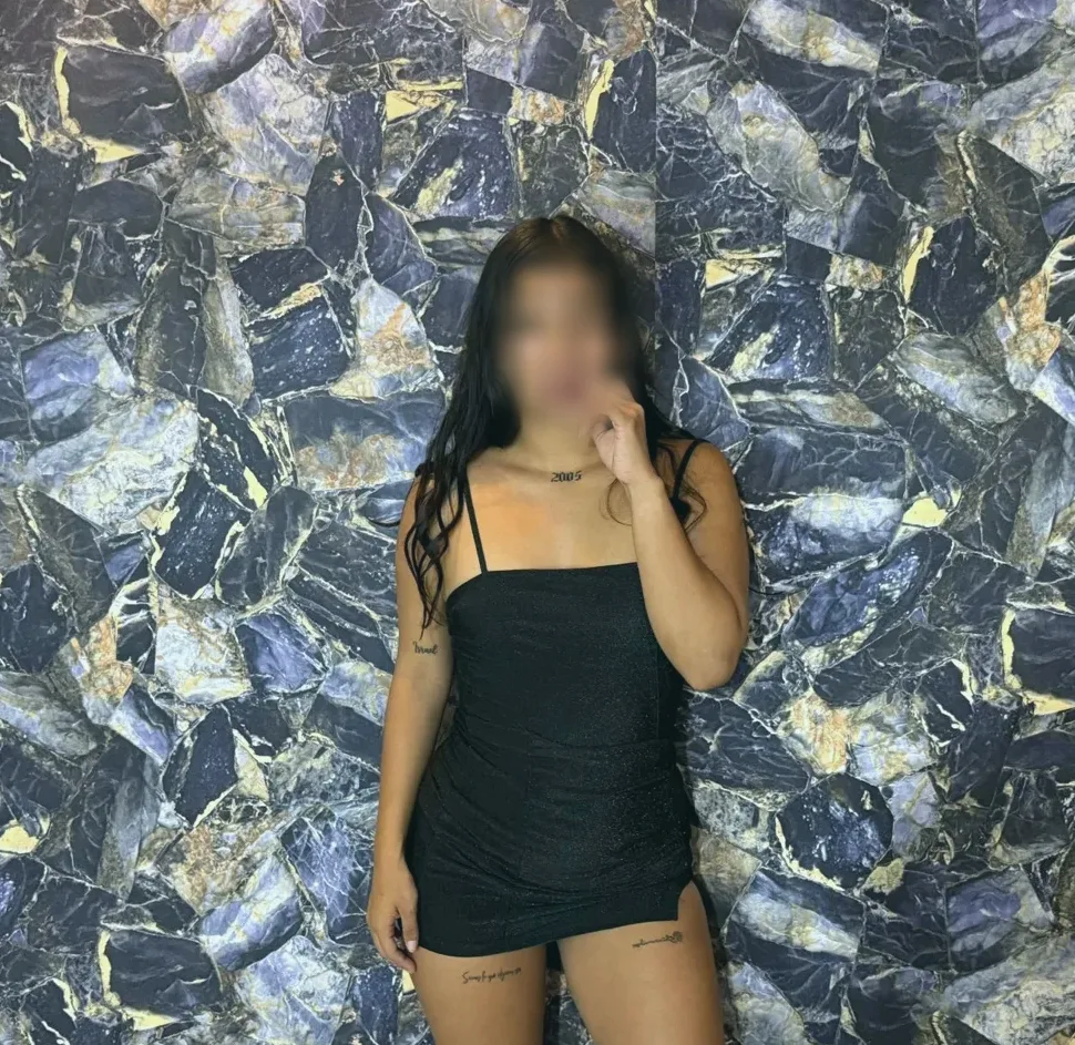 Leonie, 21